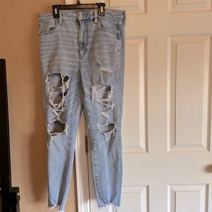 American Eagle Ripped Skinny Jeans - Light Wash